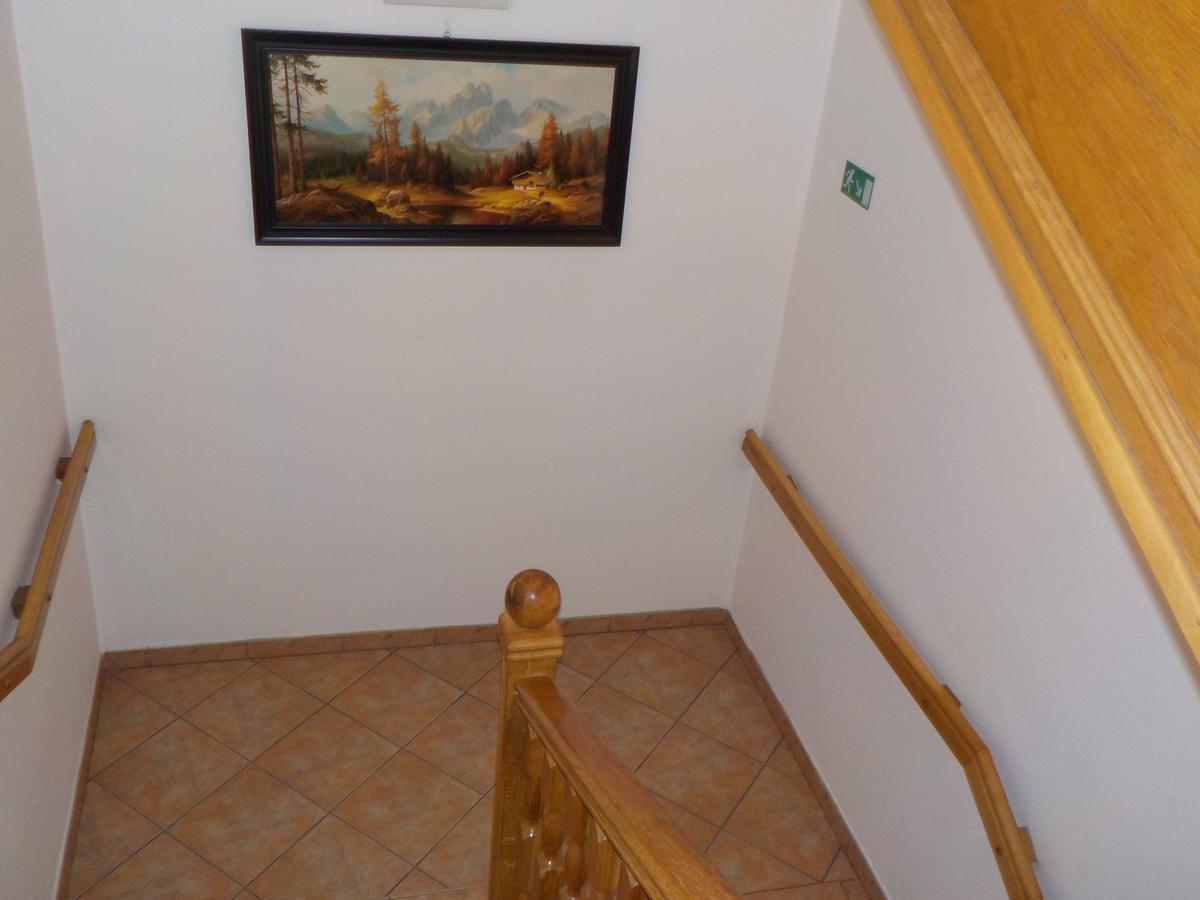 Hotel Kriváň Kysucke Nove Mesto Exterior foto
