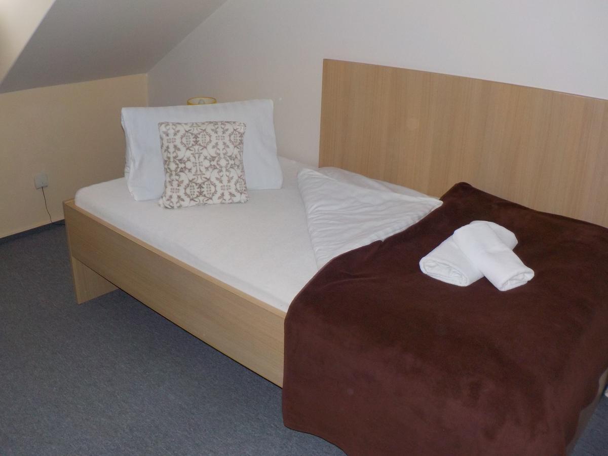 Hotel Kriváň Kysucke Nove Mesto Habitación foto